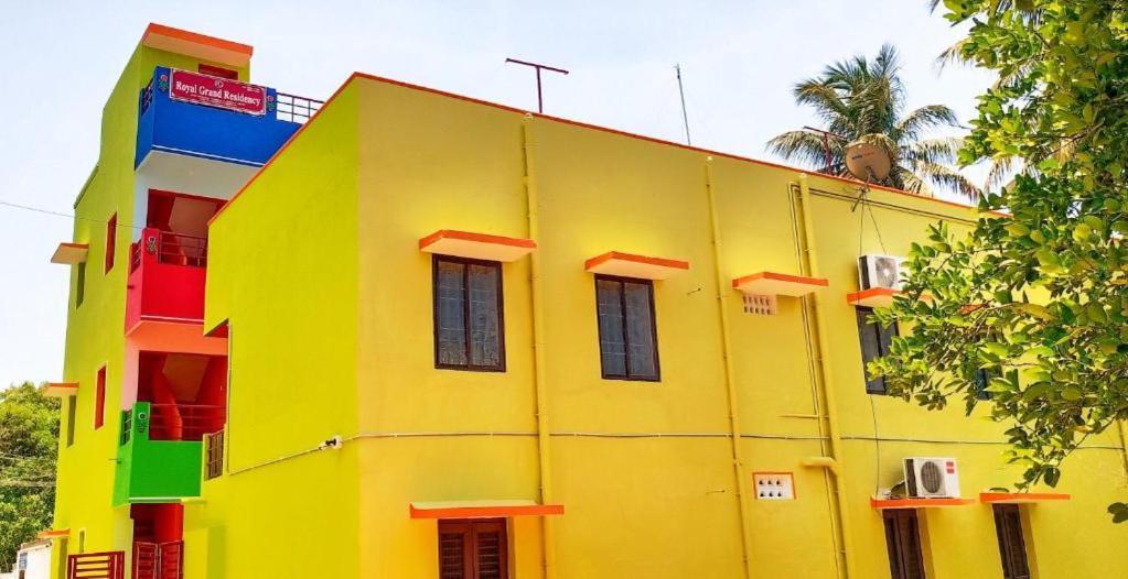 דירות פונדיצ'רי Royal Grand Residency מראה חיצוני תמונה